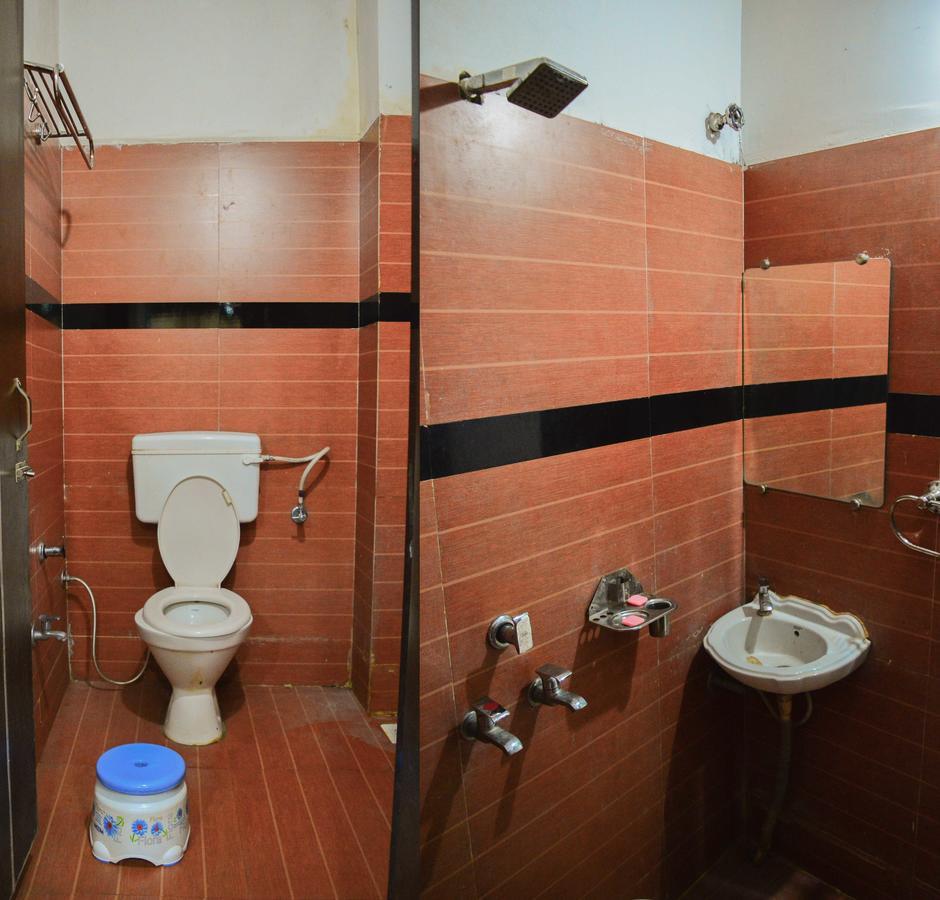 Hotel Shree Dwarkadhish Palace Ujjain Eksteriør billede