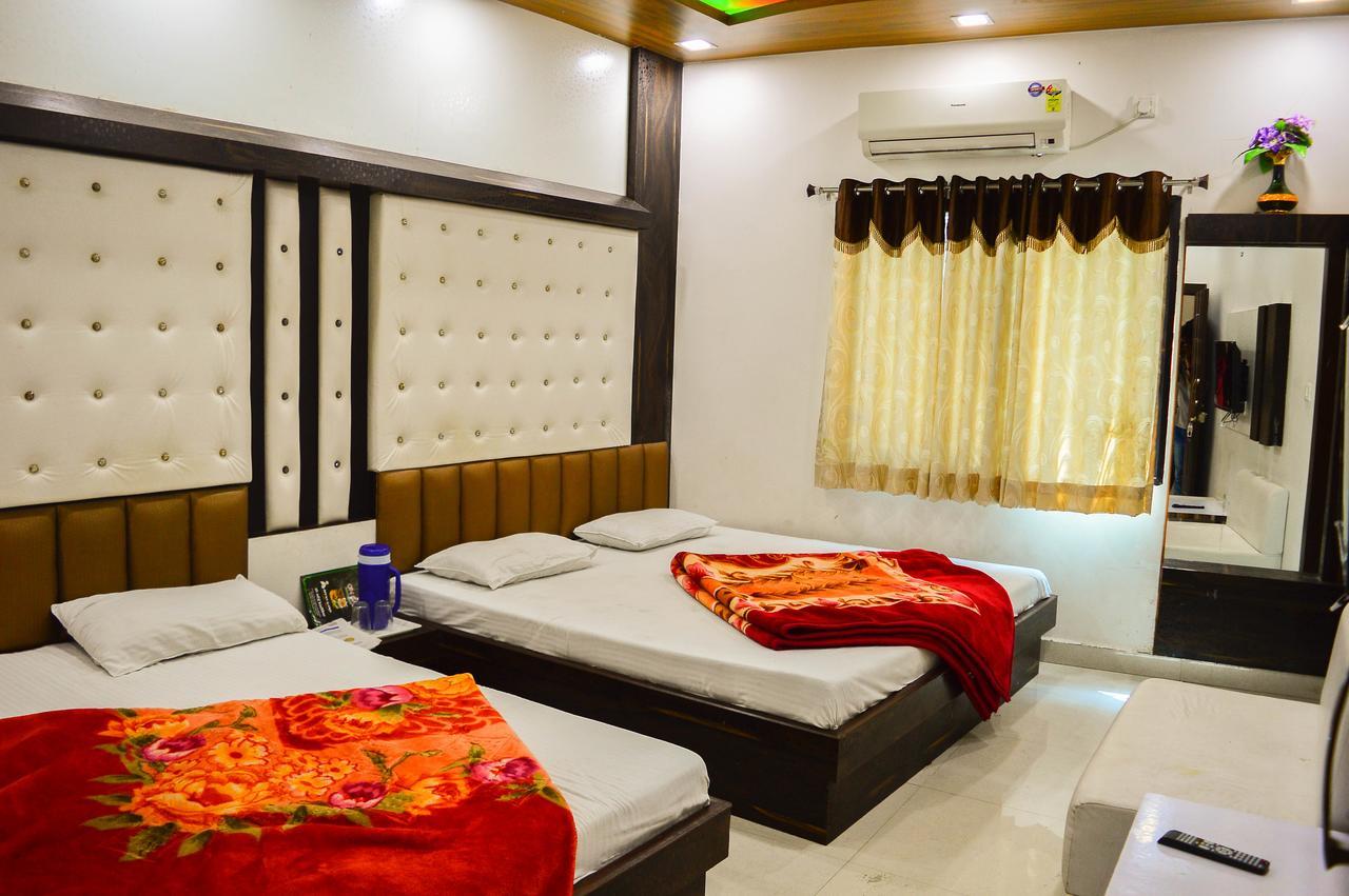 Hotel Shree Dwarkadhish Palace Ujjain Eksteriør billede