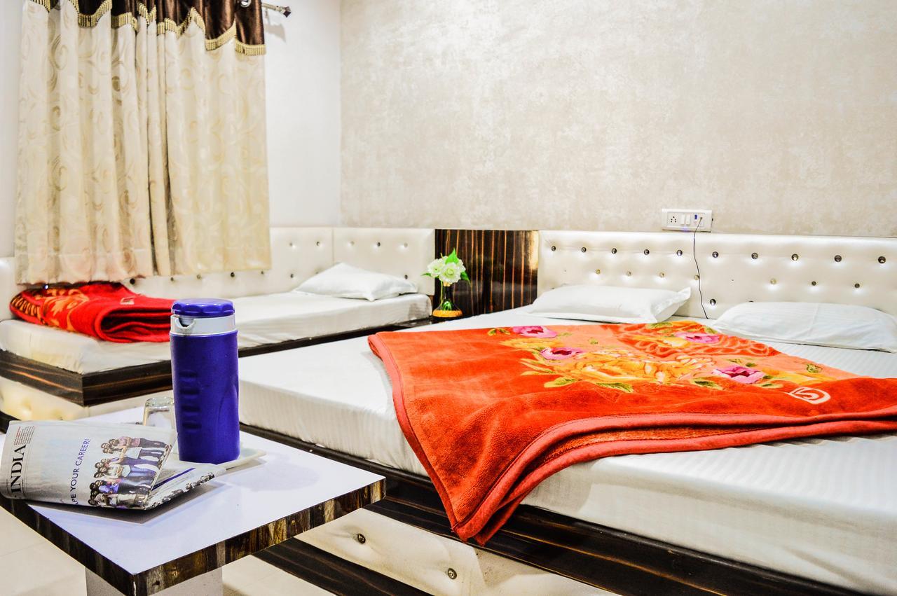 Hotel Shree Dwarkadhish Palace Ujjain Eksteriør billede