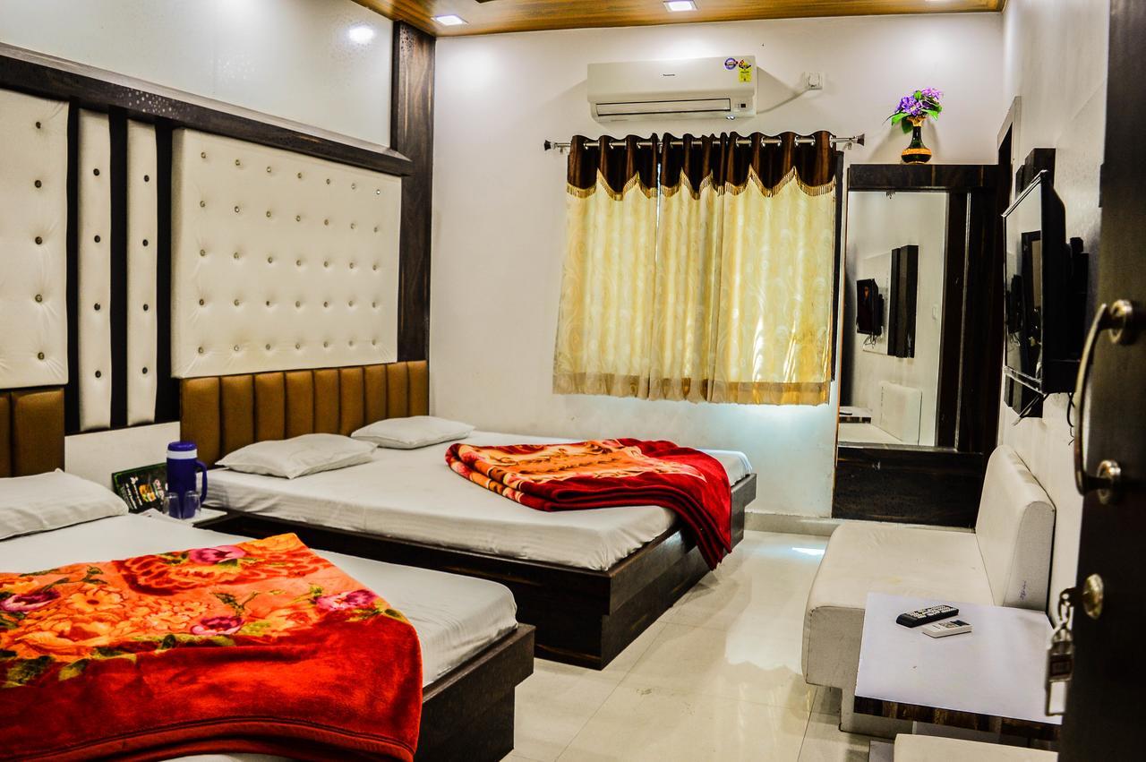 Hotel Shree Dwarkadhish Palace Ujjain Eksteriør billede