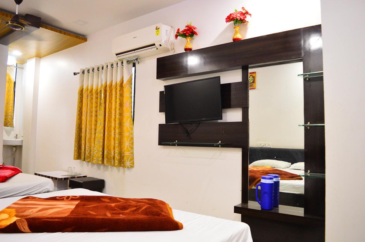 Hotel Shree Dwarkadhish Palace Ujjain Eksteriør billede